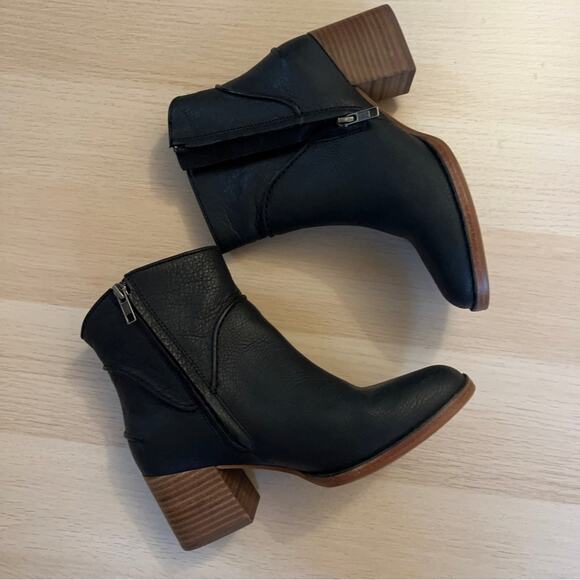 UGG Annie Leather Ankle Boot Black Stacked Block Heel Size 7.5 - Picture 2 of 6